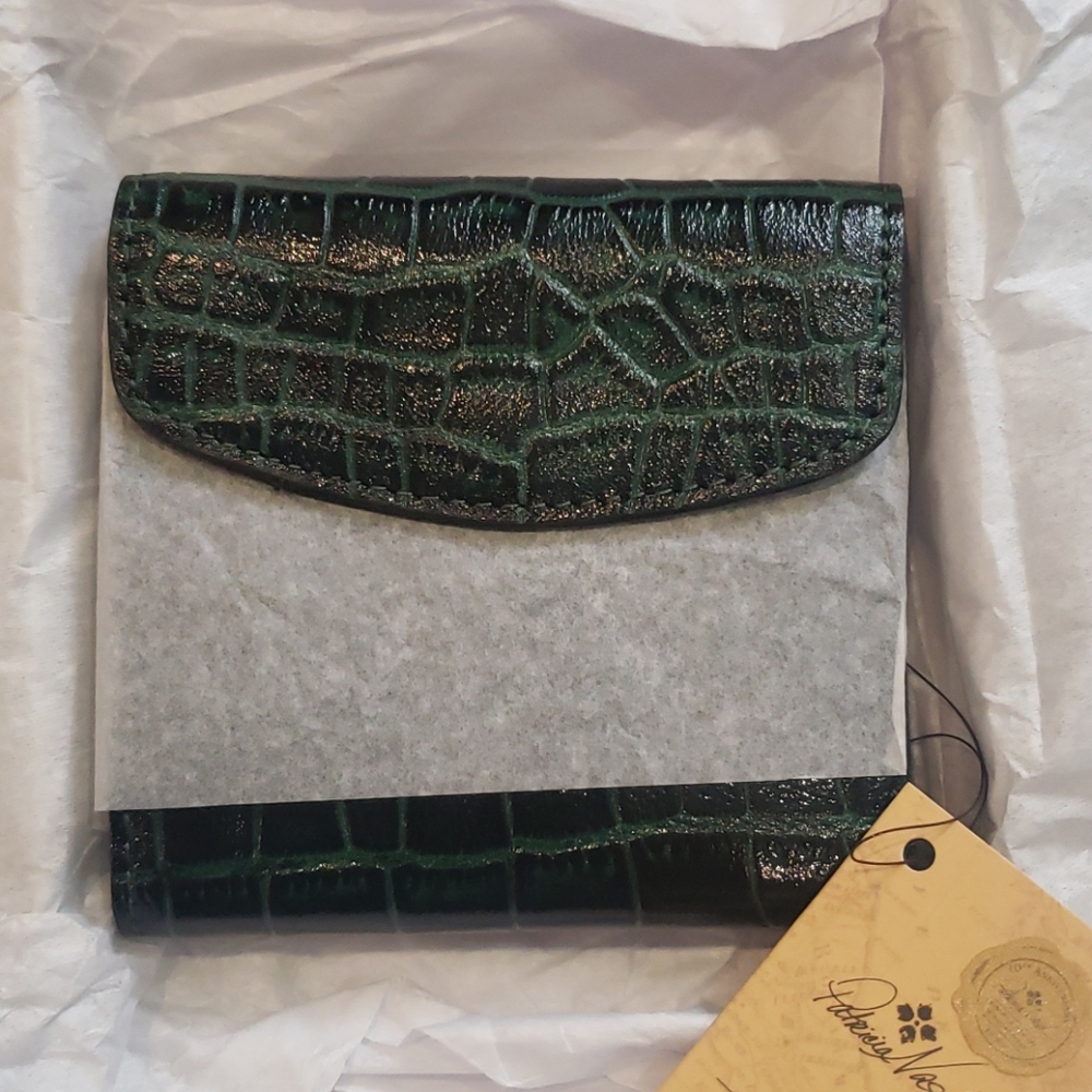 NWT Green Patricia Nash Wallet